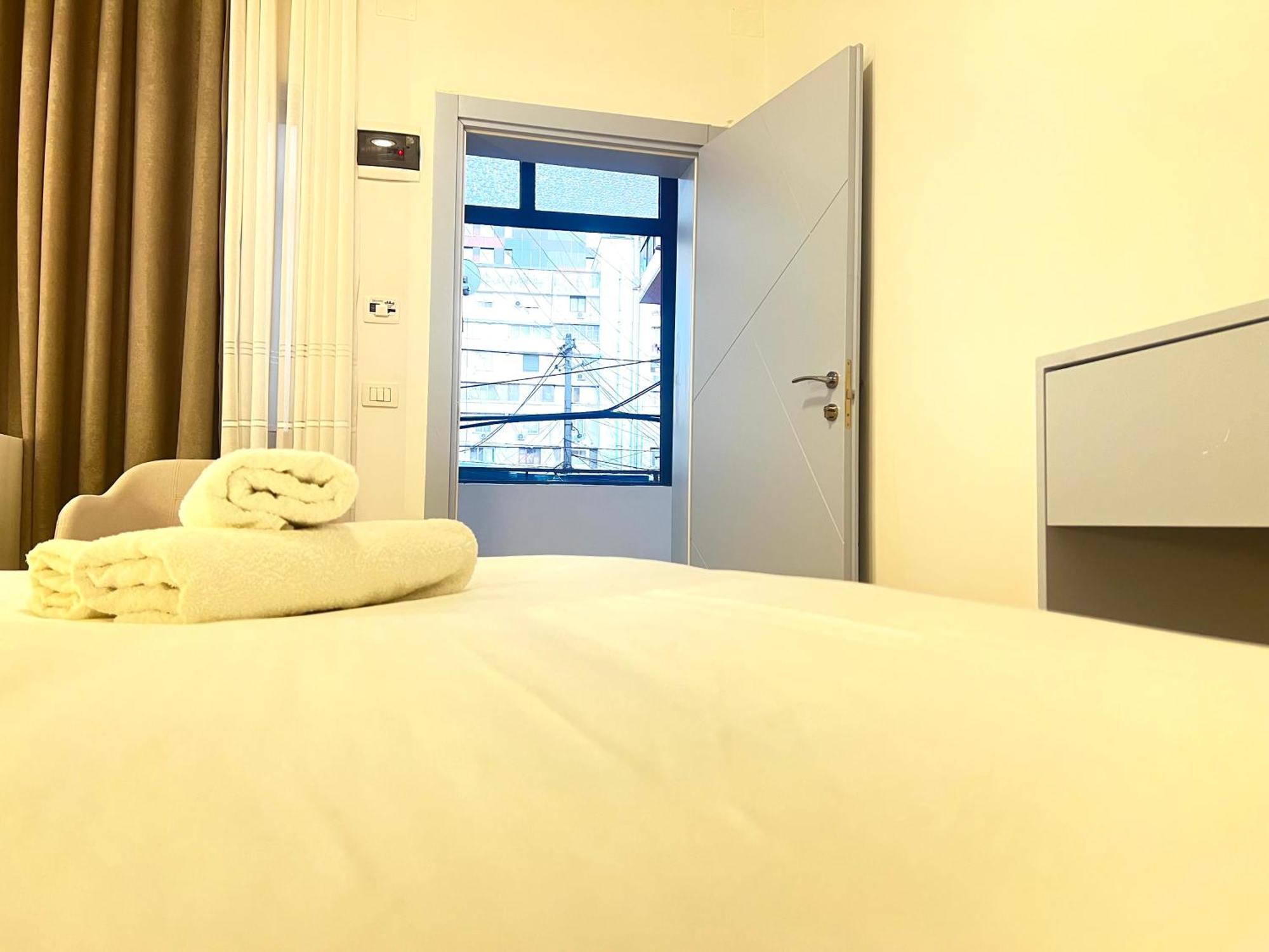 Tirana Square Hotel Zewnętrze zdjęcie